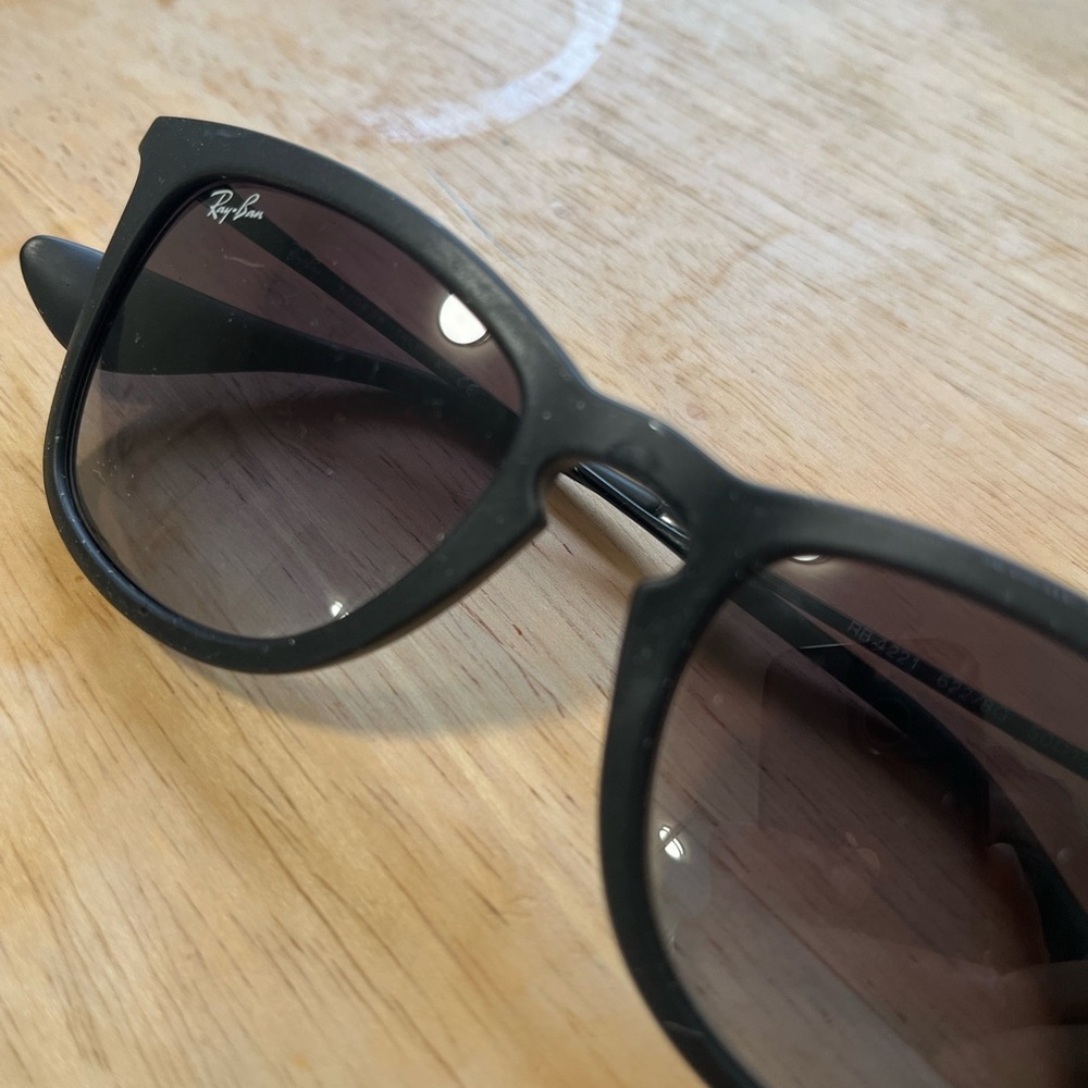 Ray-Ban Classic Black Sunglasses - Picture 2 of 9